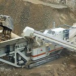 100 TPH hydraulic rock breaker on crawler 100 TPH hydraulic rock breaker on crawler