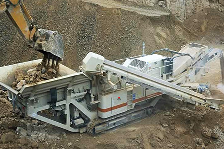 100 TPH hydraulic rock breaker on crawler