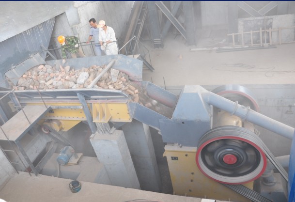 Design in construction waste disposal crushing plant