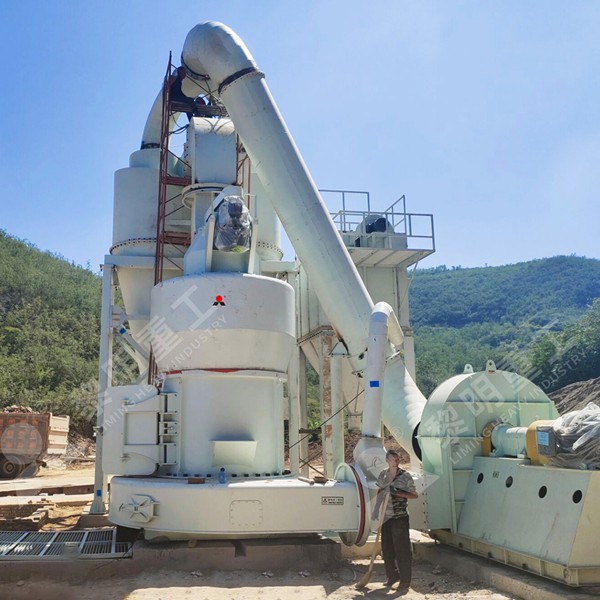 MTW grinding mill system with thin oil lubrication